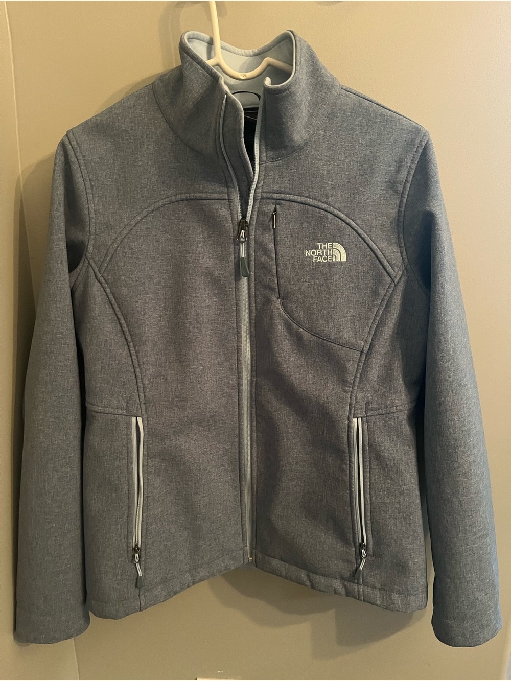 The North Face Women's Heather Gray/blue Softshell Utility Jacket